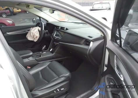 2017 Cadillac Xt5 Luxury z USA, uszkodzony, nr VIN 1GYKNDRS4HZ232110